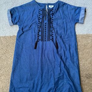 Demin blue t shirt style dress with embroidery detail size s old navy